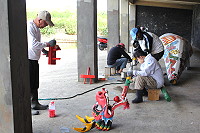 　迎接2012年莒光鄉慶端午划龍舟競賽，東莒社協及鄉公所投入人力進行先前準備工作。（圖／文：林冰芳）