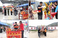 　2012年莒光鄉慶端午龍舟競賽龍舟點睛祭海儀式昨日在猛澳沙灘舉行。（圖／文：林冰芳）