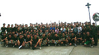 軍人之友勞軍團與登頂弟兄合照留念。(圖/文:林禹豪)