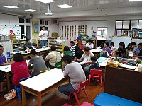 　東引國中小附幼辦理幼兒園入學說明會，家長參加踴躍。（圖：東引國中小附幼提供）