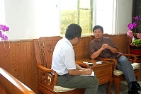 縣長楊綏生昨天接受《商業周刊》採訪,重申引進博弈,由開發商改善海空交通。(圖/文:邱竟瑋)