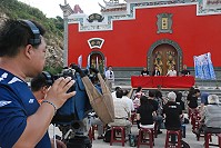 公視「有話好說」節目將於7月3日與4日,播出馬祖博弈專題,昨天下午在復興村錄製節目。(圖/文:邱竟瑋)