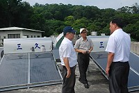 經濟部能源局與成大能源中心推廣太陽能熱水器,日光海岸等旅館民宿響應安裝。(圖/文:邱竟瑋)