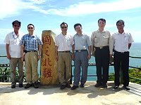 　交通部次長葉匡時、縣長楊綏生等一行人走訪西引島國之北疆景點。（圖／文：陳其敏）