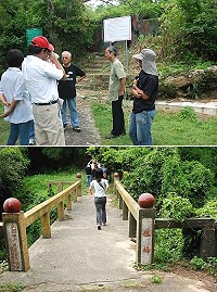 　來自台灣的文化資產保存相關學者和地區文資審議委員，在縣府文化局帶領下前往梅石特約茶室原址，以及雲台山周邊陣地，了解相關營區的保護現況，研商後續管理維護與再利用準則。（圖／文：邱竟瑋）
