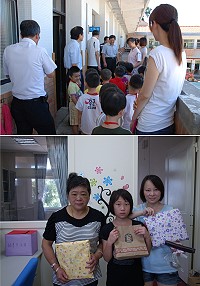 新學期開學,縣長楊綏生在教育局陪同下走訪南北竿學校,瞭解各校準備情形;另外,為響應祖父母節,昨天有阿公、阿嬤陪同上學的,都開心領到一份小禮品。(圖/文:劉秋月)