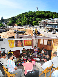 媽祖宗教文化園區工程積極進行中,馬管處及縣府觀光局表示,因應旅客安全及施工需要,已確定從9月1日起封閉媽祖宗教文化園區,至11月30日止,工程以外之人車一律不得入內,造成不便之處敬請見諒。(圖/文:曹重偉)