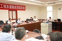縣長楊綏生昨主持台馬交通工程及運輸經濟座談會,與省主席、學者集思廣益。(圖/文:邱竟瑋)