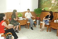 縣長楊綏生昨接受中國中央人民廣播電台及非凡音廣播電台專訪,談馬祖發展觀光博弈,兩岸共創雙贏。(圖/文:邱竟瑋)