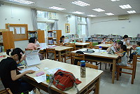 　教育局每年一次邀請專業語言診療團隊抵馬為全縣幼稚園兒童進行語言篩檢，找出語言發展較同年齡遲緩的孩子，提供專業的語言治療服務，避免語言發展影響孩子未來的學習成效。（圖╱文：劉秋月）