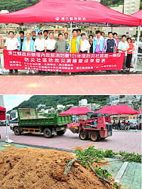 連江縣今年度防災社區成果演練於牛角社區盛大登場,動員村民及警義消近百人投入演練,模擬颱風來臨前後的災害警報及防災宣導、坡地災害緊急搶救、疏散撤離等災害應變措施,讓縣長楊綏生、消防局長徐文明等來賓相當感動。(圖/文:曹重偉)