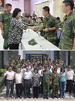 高雄市陳菊市長蒞東引關懷在東引服役的官兵弟兄,高雄市勞軍團並在中柱廳合影留念。(圖/文:蔡耀緯)