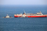 東引拖駁艇故障　接駁旅客海巡艇擔大樑