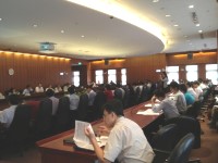 101年度離島區域合作平台副首長會議昨天下午在經建會召開,副縣長陳敬忠率縣府同仁與會,提出攸關地區權益的相關法案修正及議題,與出席之各部會代表討論。(圖:連江縣政府提供)
