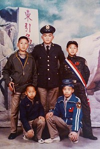 　東引國中小創校40週年，號召校友提供老照片。（圖：東引國中第九屆提供）