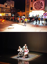 　屏風表演班「三人行不行」馬祖售票演出締造佳績，未到開場時間票券已賣罄，而演出前的大排長龍，讓主辦單位也吃驚。（圖／文：劉秋月）