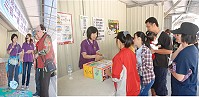 　地區今年度病人安全週活動昨天在介壽澳口展開，民眾參與闖關及抽獎活動。（圖／文：邱竟瑋）
