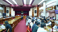 立院財委會第8次全體委員會議審議中央財政收支劃分法修正草案,縣長楊綏生等昨到立院提出意見及看法。(圖:連江縣政府財政局提供)