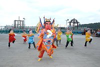 全村一起來熱鬧!(圖與文:張登傑、陳樂團)