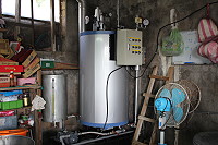 　東莒國利豆腐店更換半微電腦新鍋爐製作豆腐，不僅省時省力又能維持原味。（圖／文：林冰芳）