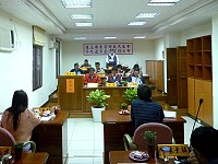 　東引鄉民代表會第九屆第五次定期大會開議，主席楊雲成期盼鄉公所團隊能夠針對地方觀光、民生經濟等問題，有更具體的施政作為。（圖／文：陳其敏）