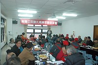 南陽江田陳氏祠堂理事會、福建省陳修園研究會昨天連袂參訪馬祖,與地區同宗們交誼,雙方也就祠堂整修重建進行討論。(圖/文:邱竟瑋)
