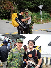 黃指揮官巡視部隊時,初見林先生便下車熱心協助導覽,介紹莒光景色。(圖/文:歐振陽)