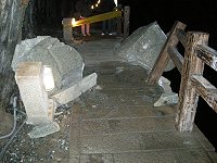東引北海坑道落石嚴重,目前持續處於封閉中。(圖:東引遊客服務中心提供)