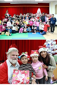 東引今年的聖誕節很特別,因為出現了一個非常吸睛的聖誕老公公。(圖:東引幼兒園提供)