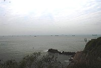 進閩江的貨船要排隊入港　圖與文：劉秋月