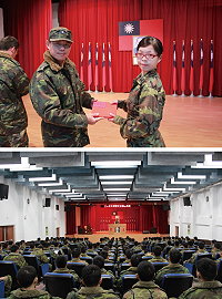 章指揮官告誡弟兄,在放假慶祝節慶的同時,更別忘了自己身為軍人所需遵守的規定與義務,不酒駕、不吸毒、不逾假,並且注意自身安全。(圖/文:李羿興)