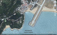 塘岐澳口形勢封閉,有條件成為北竿唯一可避風的澳口,民眾建議在西南面建堤防擋浪。(圖:摘自google地球)
