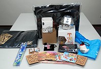 　馬祖最新文創產品出爐，以風燈造型的設計為最大宗，風燈USB、兒童繪本的杯墊組是其中較具吸引力的產品，相關作品在民俗文物館一樓展出中。（圖／文：劉秋月）