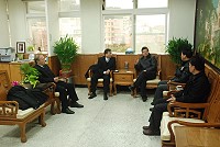華斯達克金融控股集團與揚州萬安燃氣有限公司代表昨拜會縣長楊綏生,表達投資馬祖天然氣建設的意願。(圖/文:邱竟瑋)