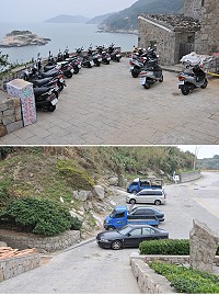 芹壁村南面山入口空間多數被各型車輛佔據。(圖/文:陳鵬雄)
