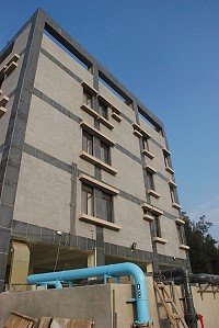 　連江縣自來水廠辦理「南竿東西區淨水場改善工程」，不僅儲水澳淨水場外表煥然一新，連裡面都將有一系列的蓄水與機電設施改善，南竿營運所也將遷入辦公。（圖／文：邱竟瑋）