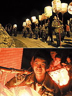 (上圖)迎神隊伍浩浩蕩蕩,聲勢浩大,鄉親與防區官兵弟兄共襄盛舉。(下圖)弟兄親身參與地方遶境活動,讓外島當兵的生活中增添一段難忘的回憶。(圖/文:宋韋廷)