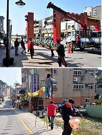 山隴境白馬尊王廟進行介壽廣場元宵牌樓、燈飾拆卸工作,也象徵今年春節的年節活動正式劃下句點。(圖/文:曹重偉)