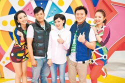寶媽(圖中)、汪建民(圖左二)共度白色情人節（圖/中國時報資料照片）