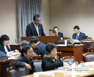 內政部長李鴻源21日到立法院進行業務報告陸客自由行2012年成長逾3倍。(中評社黃筱筠攝)