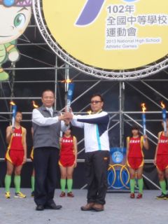 102年全中運聖火29日從宜蘭縣開始傳遞到全國各縣市及離島。(中廣攝影:賴沁沁)