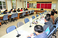因應中央規劃設置「災害防救職系」並徵詢各縣市意見,副縣長陳敬忠主持推動災害防救職系協調說明會,聽取行政院災害防救辦公室推動「災害防救職系」說明及消防局簡報。(圖/文:曹重偉)