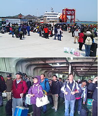 清明節連假結束,東引中柱港湧現大量搭船人潮。(圖/文:陳其敏)
