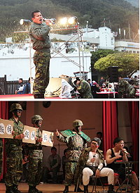 (上圖)北指部的大家長章指揮官,也不忘展現嘹亮歌喉,演唱「再出發」等數首膾炙人口的熱血歌曲。(下圖)晚會在北指部弟兄們豐富的演出中達到高潮,凝聚軍民情感,振奮軍心士氣。(圖/文:李羿興)