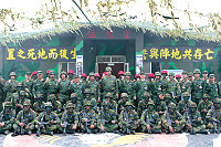 　指揮官任中將視導莒光地區，並與全體參與演練的官兵開心合影。（圖／文：宋韋廷）