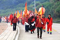 珠螺境玄天上帝廟大陸長樂市金鋒鎮上張村謁祖進香昨順利返回馬祖,按儀式神明鑾駕安座,圓滿完成謁祖之旅。(圖:珠螺境玄天上帝廟進香團新聞組曹祥官提供)