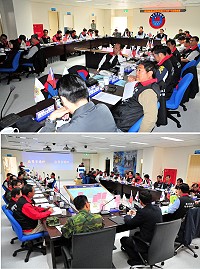 縣府動員、災防、戰綜三合一會報召開102年第1次定期會議,由副召集人副縣長陳敬忠主持;會中特別進行今年度災害防救狀況處置的正式兵棋推演,演練狀況貼近真實、說明詳實過程流暢,獲得上級指導官們的一致好評。(圖/文:曹重偉)