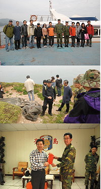 (上圖)任指揮官親自前往福澳港向亮島現勘團隊送行。(中圖)考古學家陳仲玉教授、名建築師胡宗雄、文資審議委員等一同於島尾遺址進行會勘。(下圖)縣長楊綏生感謝亮島官兵於縣府考古人員在島上探勘期間的大力協助,特別向亮島守備隊致贈加菜金。(圖/文:趙崇光)