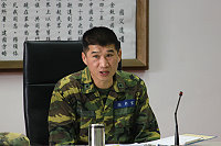 指揮官賀將軍親自召開主官座談會,並慰勉防區官兵弟兄在年度演訓中的辛勞與付出。(圖/文:楊日嘉)