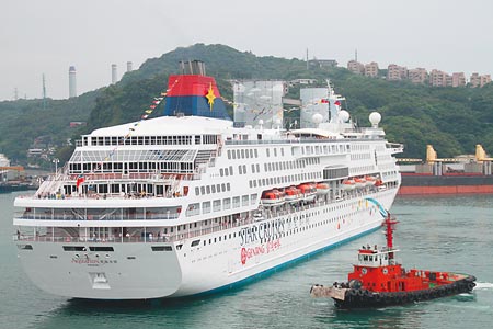 麗星郵輪馬祖3天2夜之旅特惠7900元起(未稅),限定6/19、7/17兩航次贈送南竿遊。(資料照片)